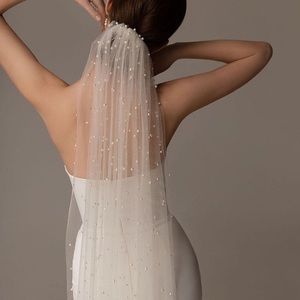 Pearl wedding veil